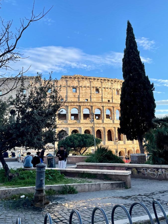 Martina Al Colosseo Рим Екстериор снимка